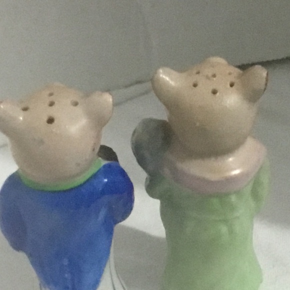 Vintage anthropomorphic bride and groom salt and pepper shakers with cork stops - Picture 6 of 6